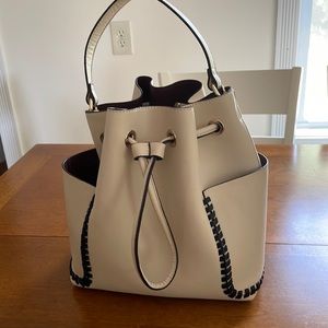 Nude Bucket Bag